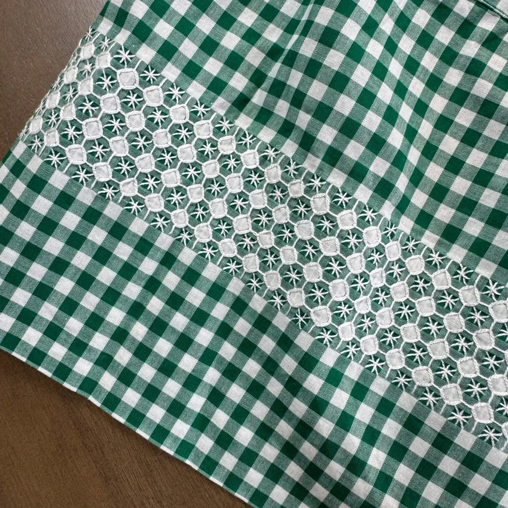 VNTG Green White Gingham Check Apron Shabby Chic Cottagecore Hostess Lace Trim